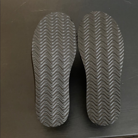 Clogs - Picture 7 of 11